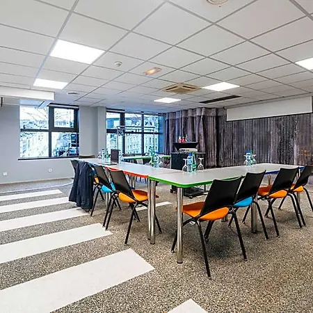 Ibis Styles Lille En Baroeul Otel 3*
