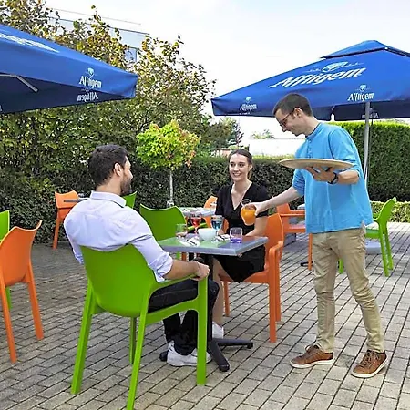 Ibis Styles Lille En Baroeul Hotel 3*