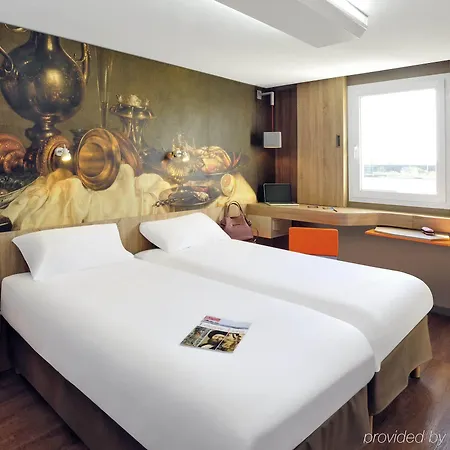 Ibis Styles Lille En Baroeul Hotel