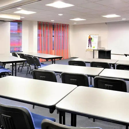 מלון Ibis Styles Lille En Baroeul 3*