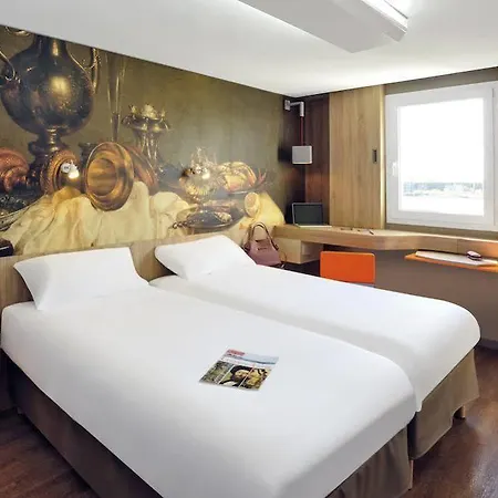 Ibis Styles Lille En Baroeul Hotel