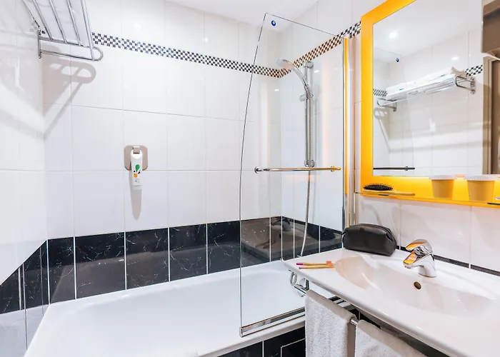 Ibis Styles Lille En Baroeul Hotel